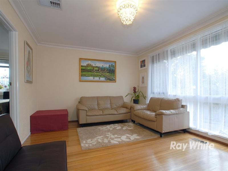 5 Chanelle Court, Springvale South VIC 3172