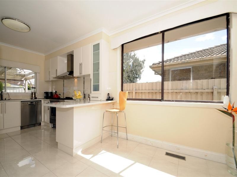 18 Bellarine Court, Keysborough VIC 3173