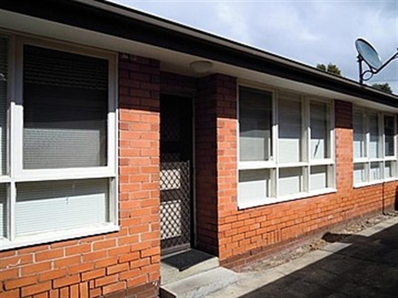 2/2 Reserve Street, Springvale VIC 3171