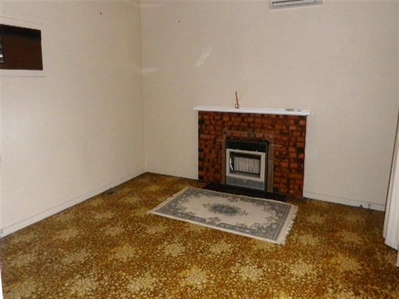 8 Val Court, Dandenong VIC 3175