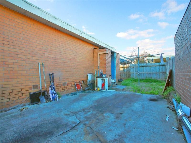 2/1A Larbert Road, Noble Park VIC 3174