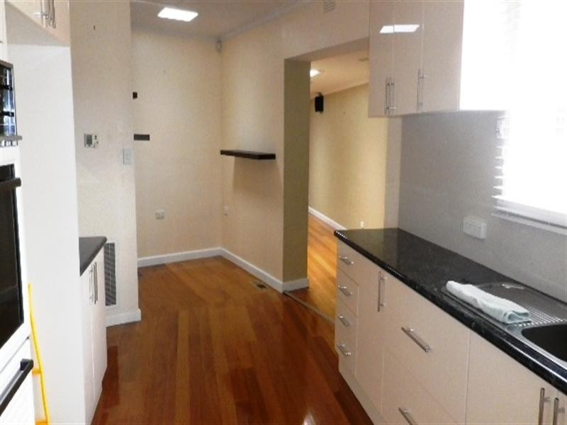 23 GLENWOOD Drive, Springvale South VIC 3172