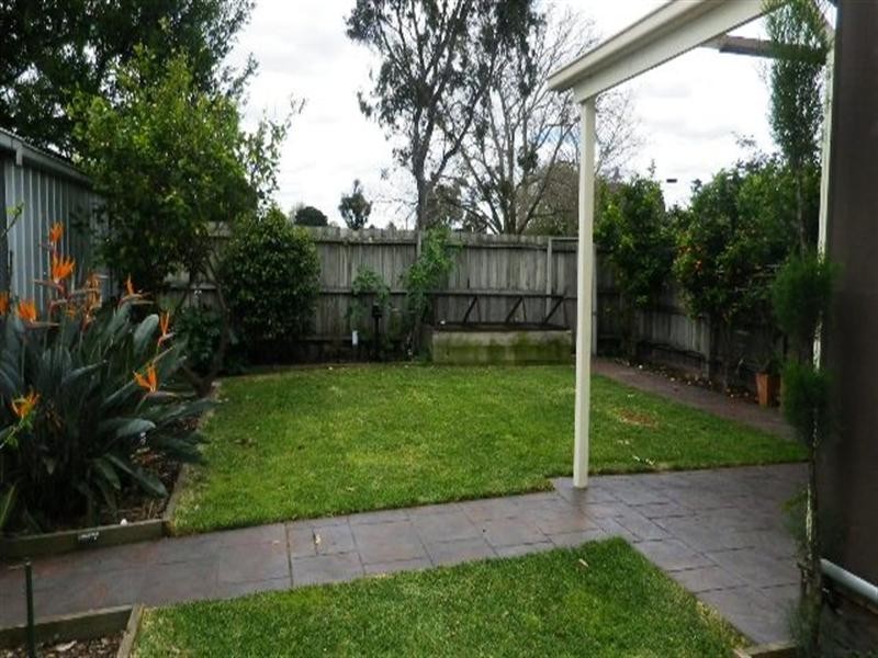 23 GLENWOOD Drive, Springvale South VIC 3172