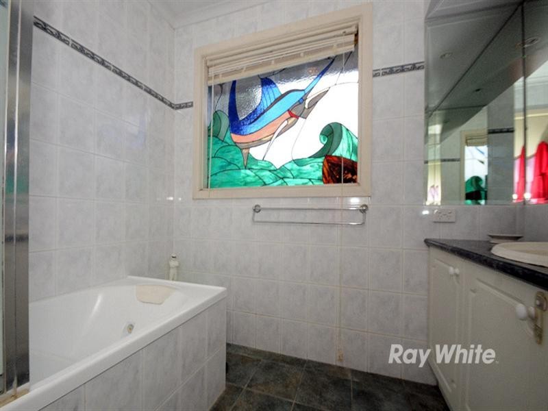 13 Bellview Court, Springvale South VIC 3172