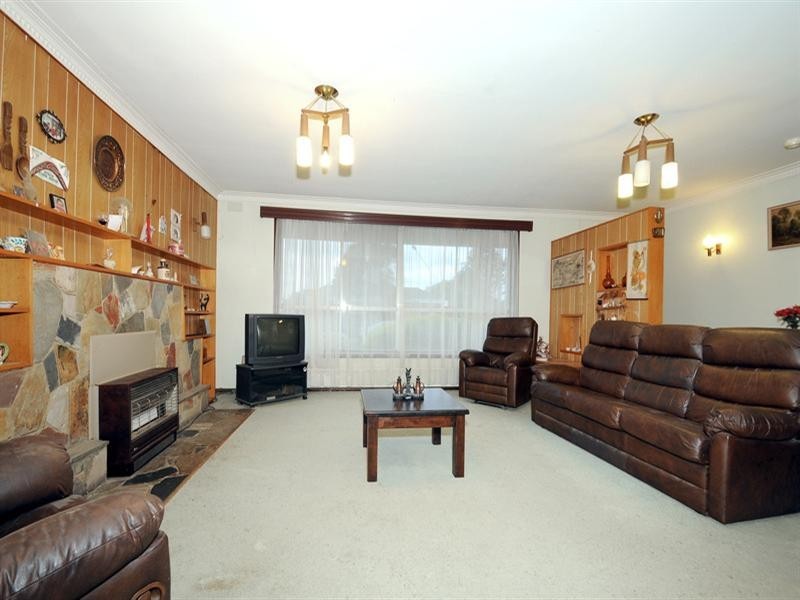 2a Suzanne Street, Dandenong VIC 3175