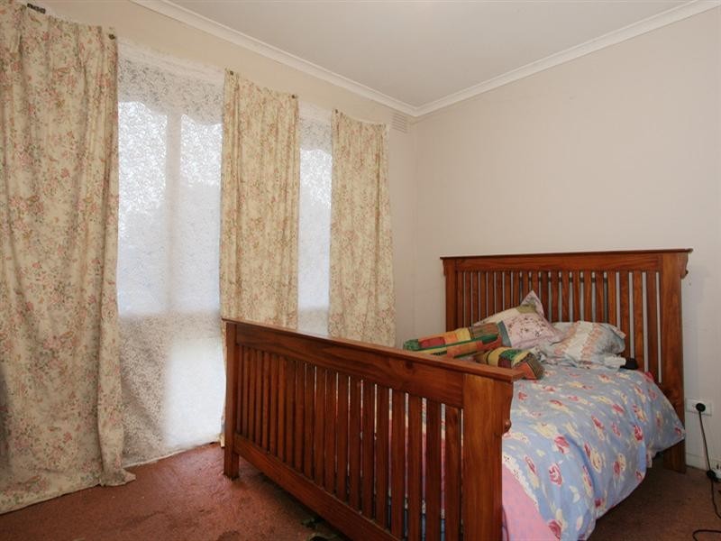 16 Robjant Street, Hampton Park VIC 3976