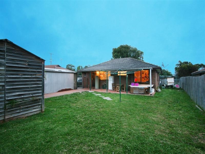16 Robjant Street, Hampton Park VIC 3976