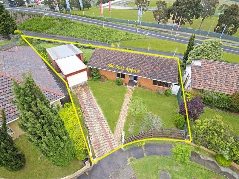 9 Carlyon Court, Springvale VIC 3171