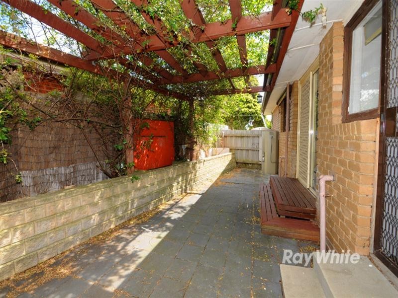 8 Fay Court, Noble Park VIC 3174