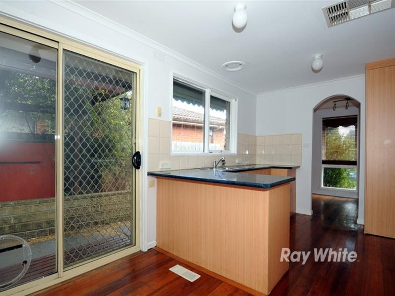 8 Fay Court, Noble Park VIC 3174