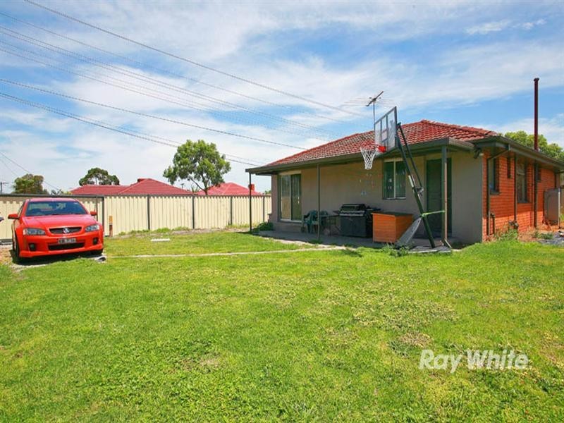 13 Valerie Street, Noble Park VIC 3174