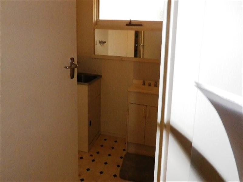 1/27 Ellt Crescent, Noble Park VIC 3174