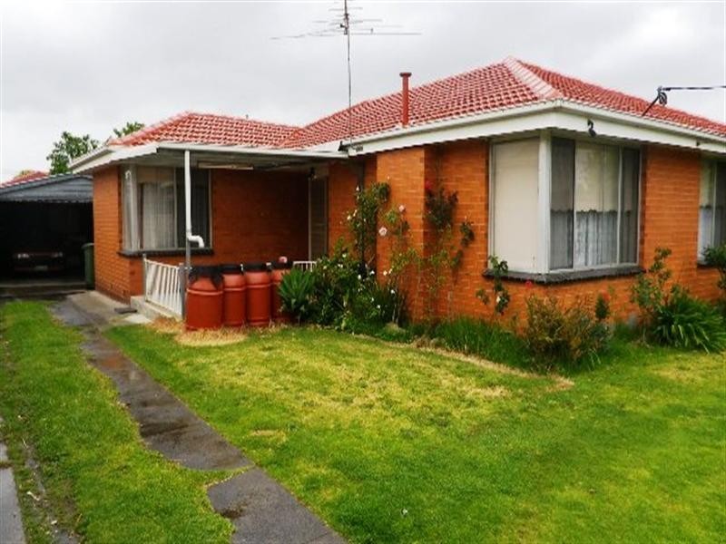 8 Cornwall Avenue, Keysborough VIC 3173