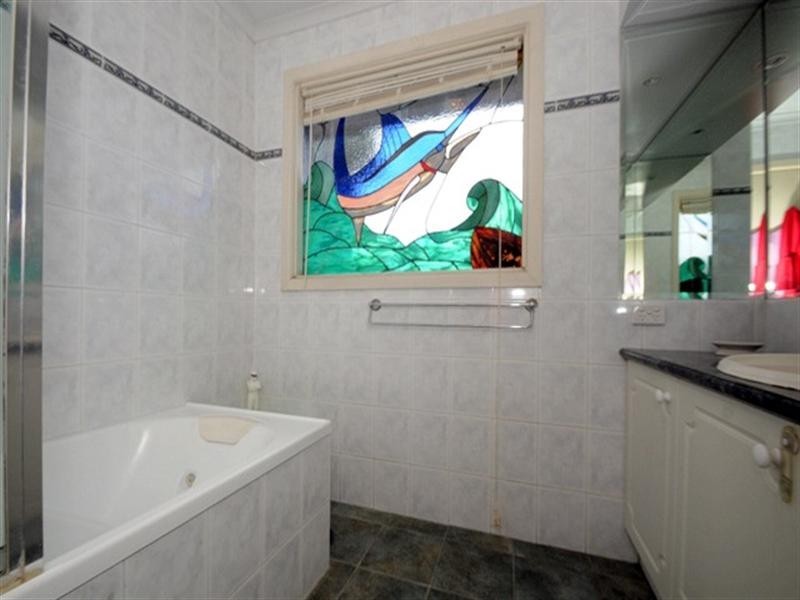 13 Bellview Court, Springvale South VIC 3172