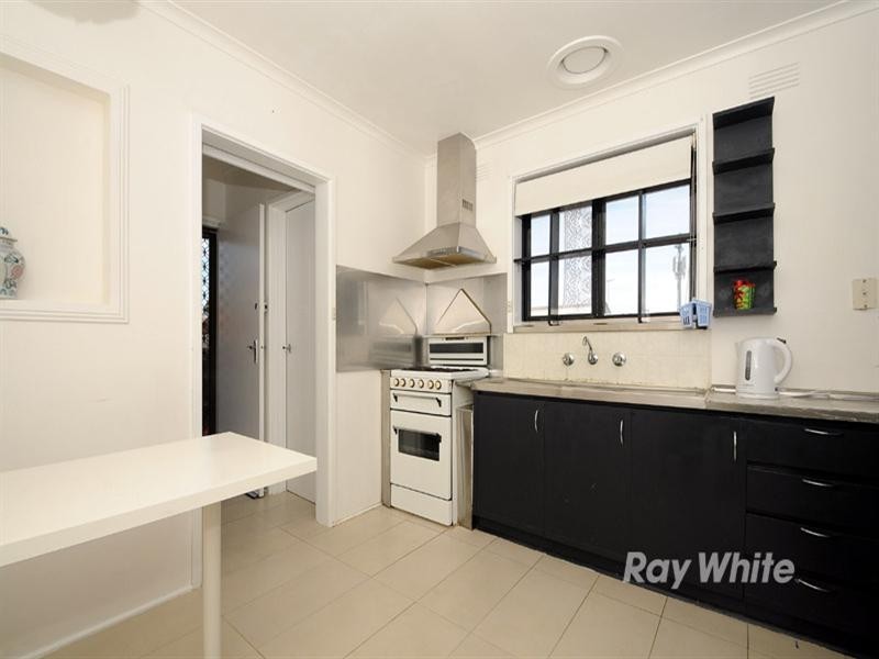 2/14 Aenone Avenue, Noble Park VIC 3174