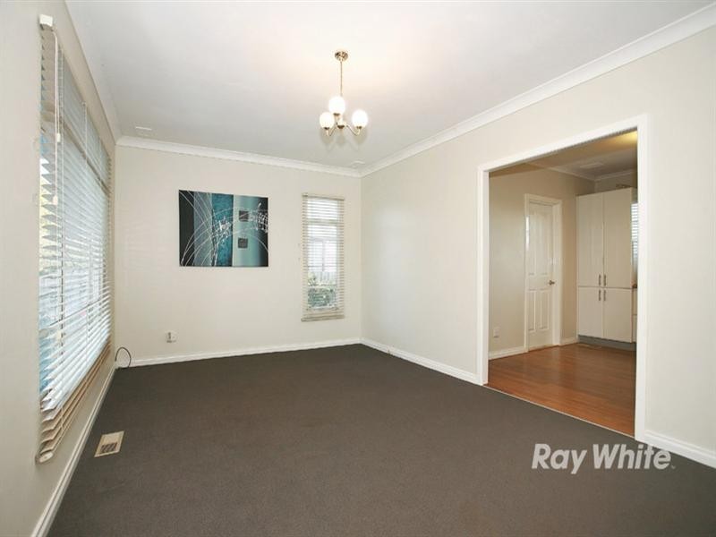 30 Chifley Crescent, Dandenong North VIC 3175