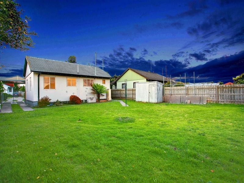 30 Chifley Crescent, Dandenong North VIC 3175