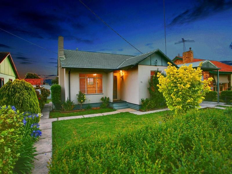 30 Chifley Crescent, Dandenong North VIC 3175