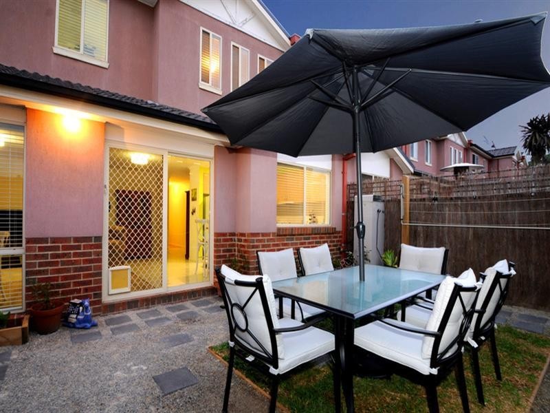 8/21 Graham Michele Place, Keysborough VIC 3173