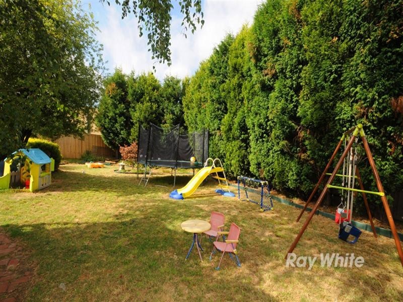2 Dobell Court, Dandenong North VIC 3175