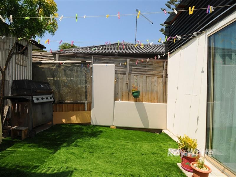 2/21 Birdwood Avenue, Dandenong VIC 3175