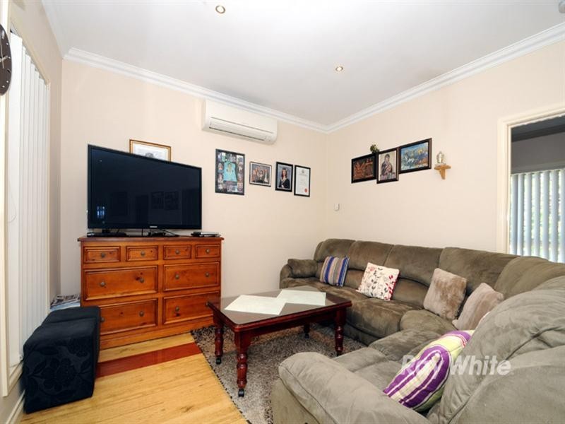 2/21 Birdwood Avenue, Dandenong VIC 3175