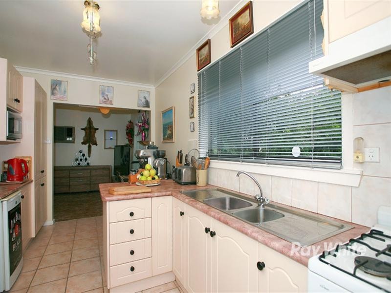 13 Bloomfield Road, Noble Park VIC 3174