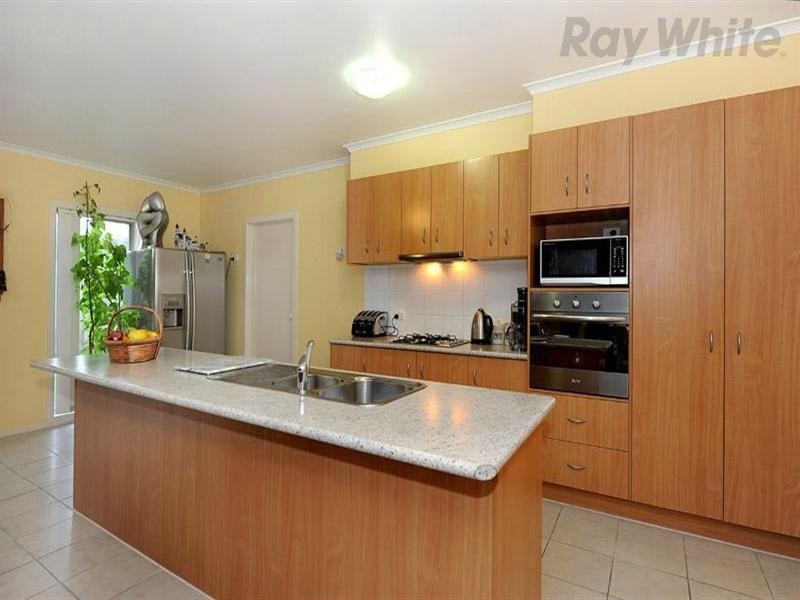 2/100 Kelvinside Road, Noble Park VIC 3174