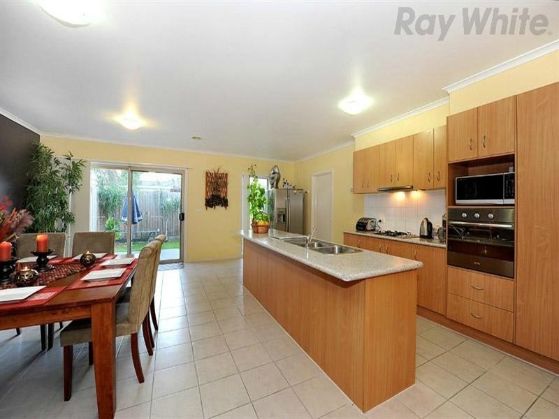 2/100 Kelvinside Road, Noble Park VIC 3174