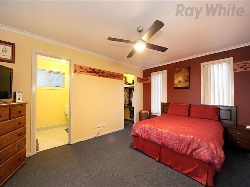 2/100 Kelvinside Road, Noble Park VIC 3174