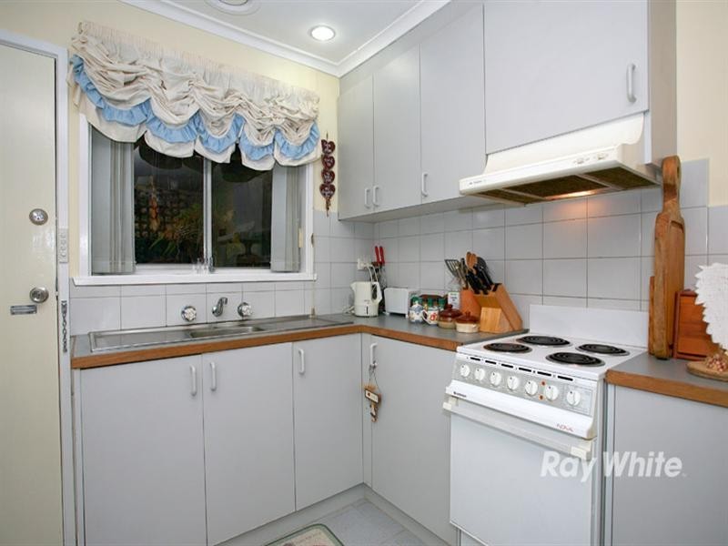 2/5 Carroll Avenue, Dandenong VIC 3175