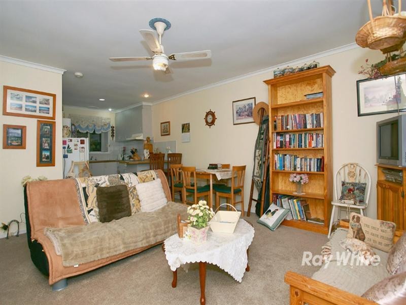 2/5 Carroll Avenue, Dandenong VIC 3175