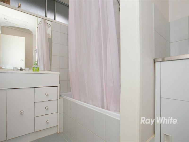 2/5 Carroll Avenue, Dandenong VIC 3175