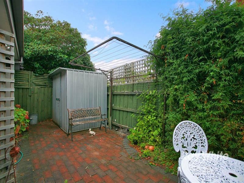 2/5 Carroll Avenue, Dandenong VIC 3175