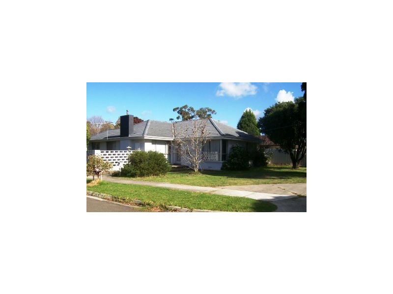 4 Elisabeth Avenue, Springvale South VIC 3172