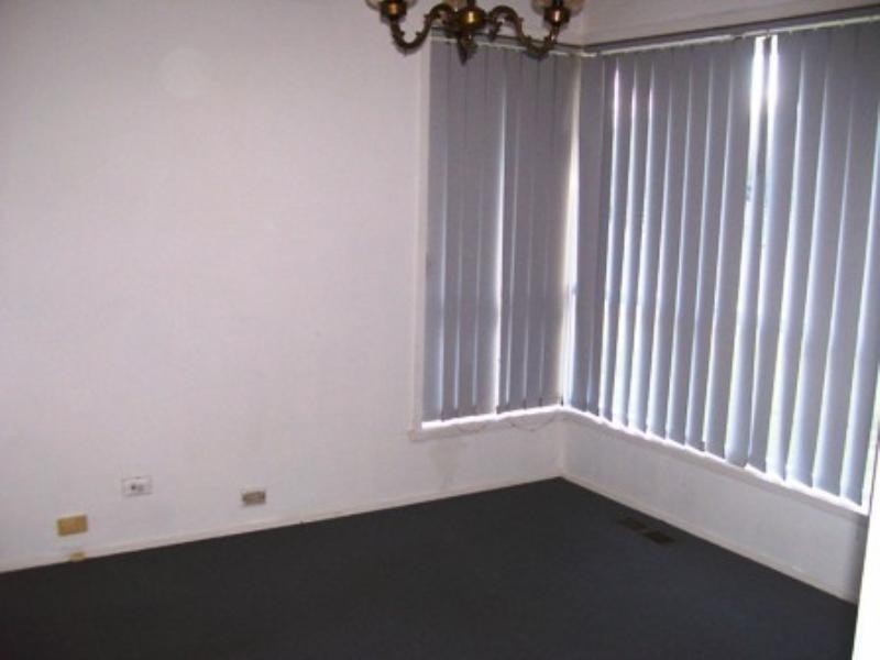 4 Elisabeth Avenue, Springvale South VIC 3172