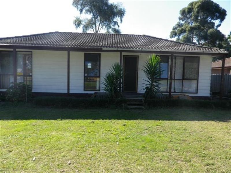 9 Thompsons Road, Cranbourne VIC 3977