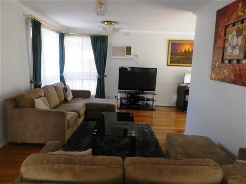 35 Wahroonga Avenue, Keysborough VIC 3173
