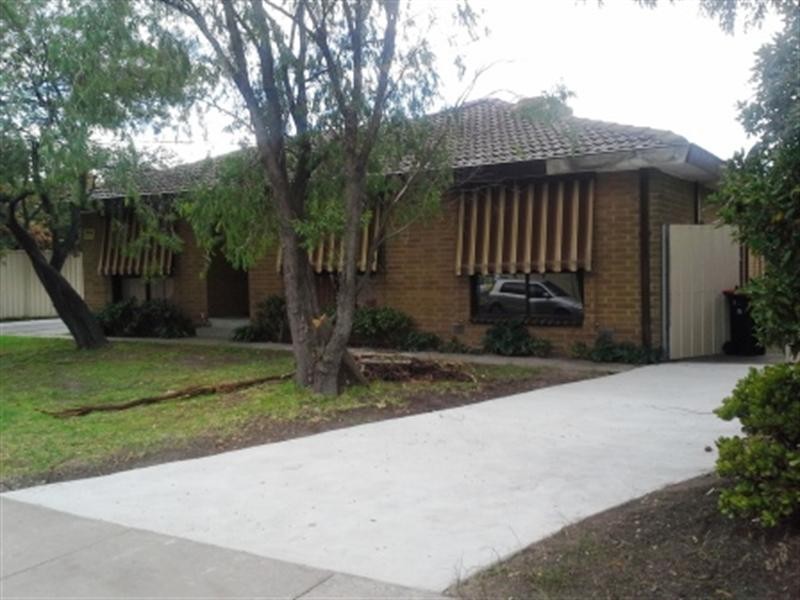 1/26 Burns Avenue, Clayton South VIC 3169