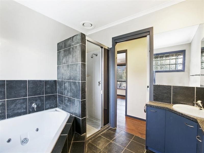 11 Lynette Court, Noble Park VIC 3174