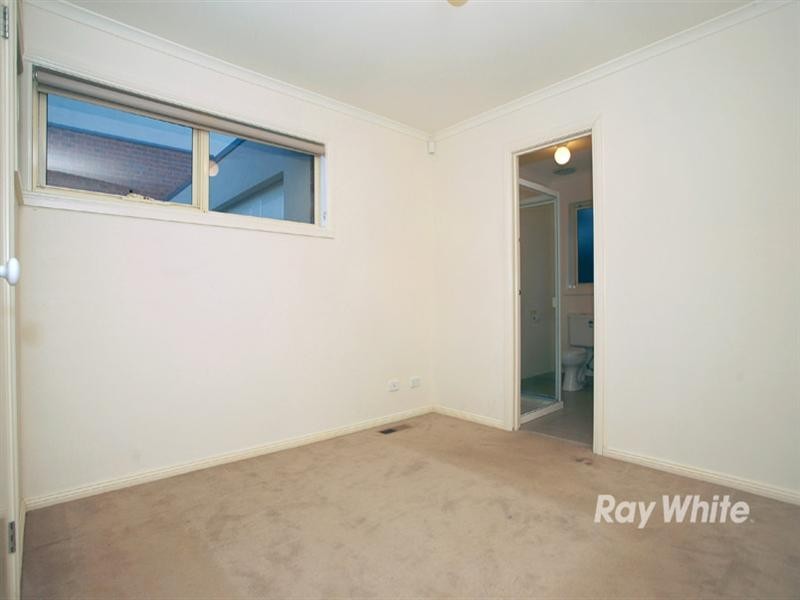 1/18 Liege Avenue, Noble Park VIC 3174