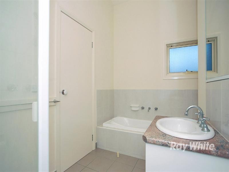 1/18 Liege Avenue, Noble Park VIC 3174