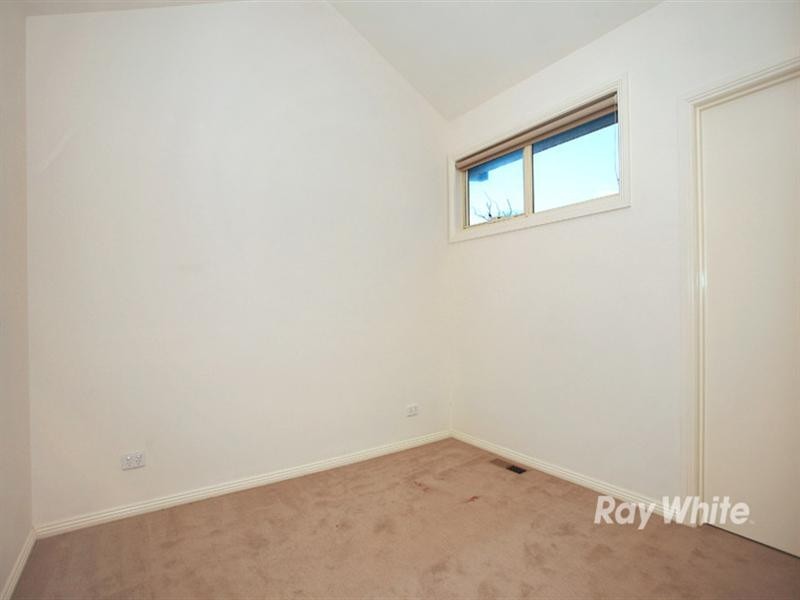 1/18 Liege Avenue, Noble Park VIC 3174