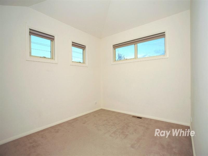 1/18 Liege Avenue, Noble Park VIC 3174