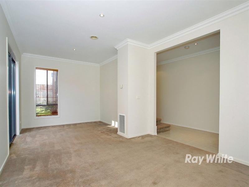 2/137 Keylana Drive, Keysborough VIC 3173