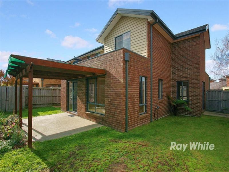 2/137 Keylana Drive, Keysborough VIC 3173