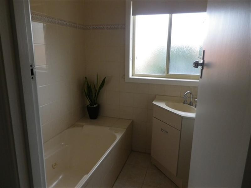 1/18 Larbert Road, Noble Park VIC 3174