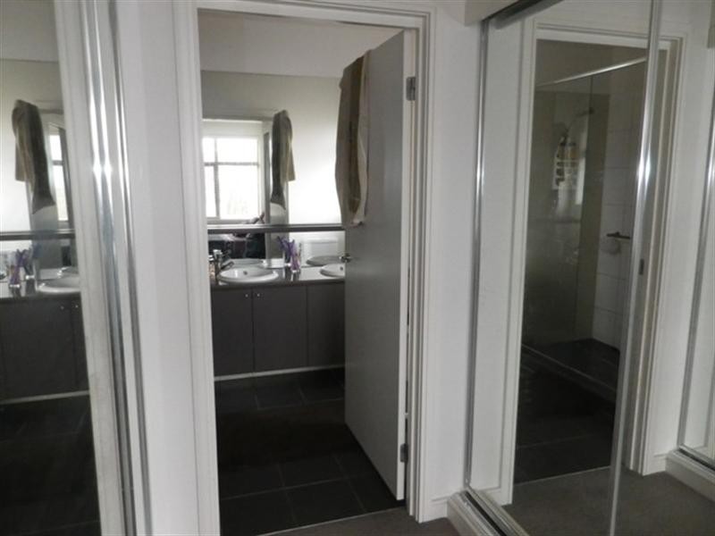 17 Camville Road, Mulgrave VIC 3170