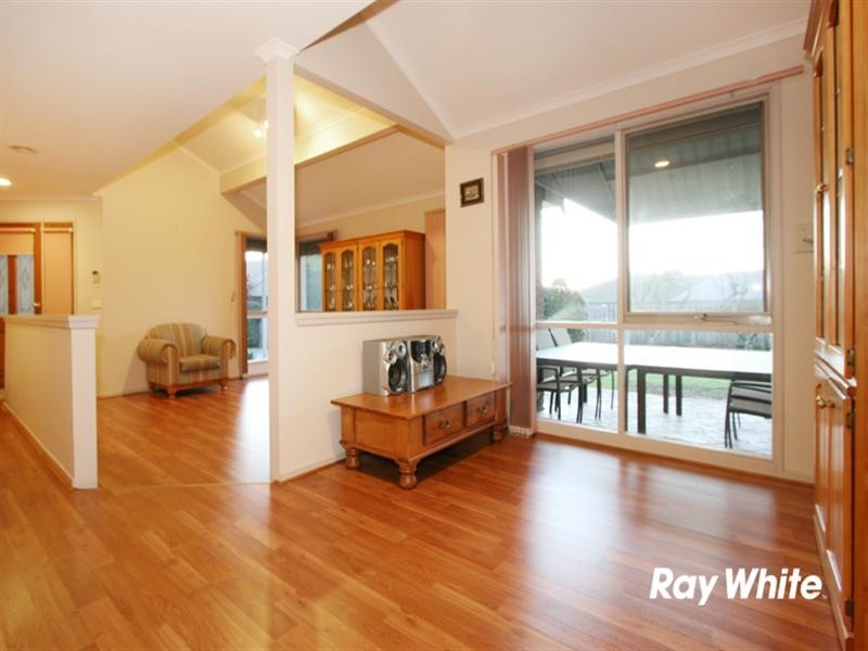 5 Oxenford Rise, Narre Warren South VIC 3805