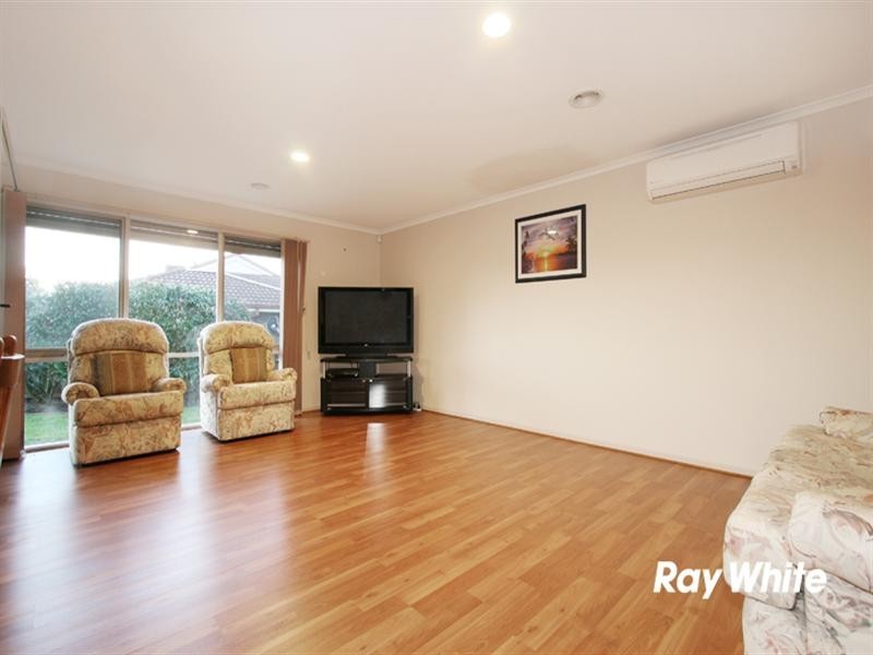 5 Oxenford Rise, Narre Warren South VIC 3805